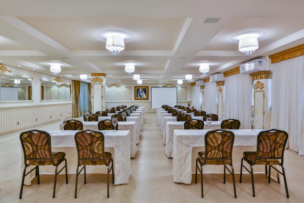 Golden Lis Hotel Boutique ゴイアニア エクステリア 写真 The meeting room